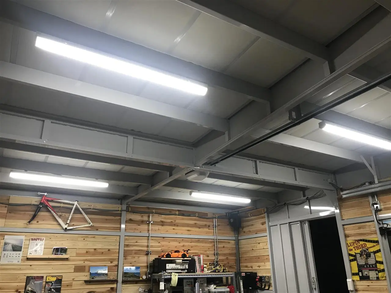 6 Tips for Garage Lighting